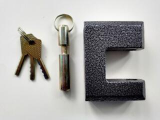 Мощный металлический навесной замок с 3-мя ключами