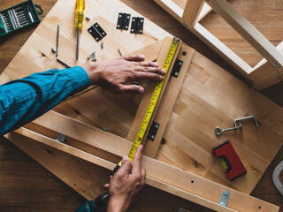 ТРЕБУЮТСЯ МЕБЕЛЬЩИКИ