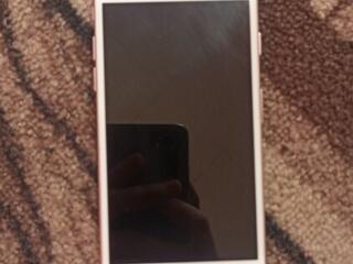 Продам iPhone 7 не включается