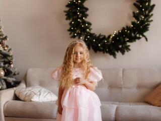 Продам платье принцессы 4-5