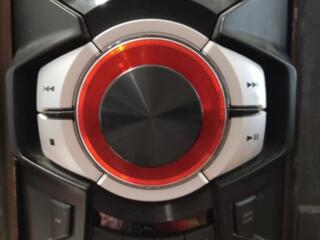 МУЗЫКАЛЬНЫЙ ЦЕНТР САМСУНГ С КОЛОНКАМИ радиотехника -- вход флэшки и ми