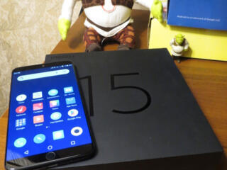 Meizu 15 4/128 Гб VoLTE + GSM одновременно.