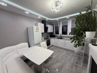 Предлагается к продаже 2-комнатная квартира с ремонтом в новом ЖК на .