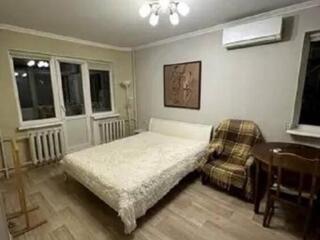 Востребованный район, комфортный 2 этаж кирпичной хрущёвки. Дом с ...