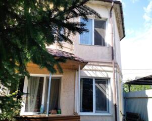 Продам двухэтажный дом с мансардой на улице Багрицкого.Материал ...