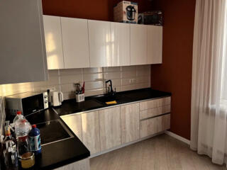 Продам 2-комнатную квартиру с ремонтом в ЖК Михайловский