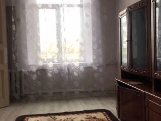 1ком.квартира в статусе коммуны- центр-Новосельского