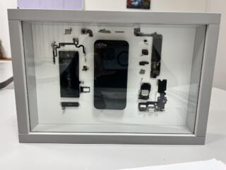 Продам рамку с инсталляцией Iphone