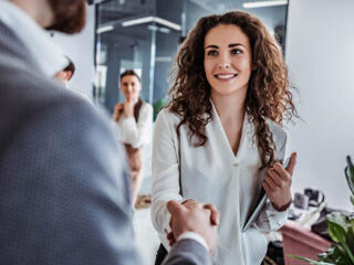 Ищем сотрудника в дружный коллектив!