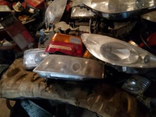 Большой ассортимент фар и поворотники