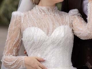 Продам СВАДЕБНОЕ ПЛАТЬЕ