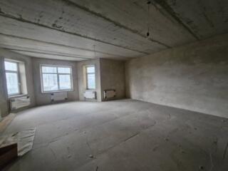 Предлагается к продаже двухкомнатная квартира в состоянии от ...