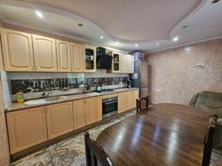 В продаже двухэтажный дуплекс в г. Черноморск, расположенный на 5 ...