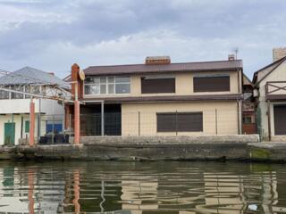 Дом-дача , первая линия, Затока,