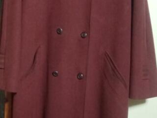 Новое женское пальто двубортное 50/52р-р.