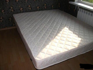 Двухспальный матрас 1,80 х 2 м б/у