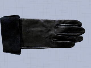 Перчатки женские из натуральной кожи 7 размера.