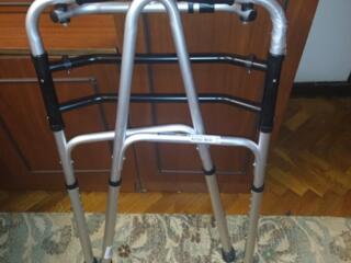 Продаю новые ходунки для взрослых