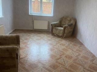 Дом в хорошем жилом состоянии в хорошем районе.