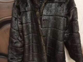 Продам шубу размер М (немного большемерит) пальто, тренч