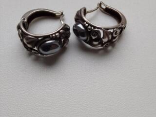 Продаю бижутерию. Цены от 20 до 70 рублей.