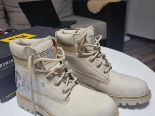 Продам женскую обувь