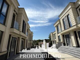 Vă propunem spre vânzare acesttownhouse cu 3 camere și living, sect. .