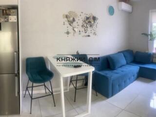 Продаж 3х кімнатної квартири по вул. Є.Чавдар 4 ( монолітно-каркасний 