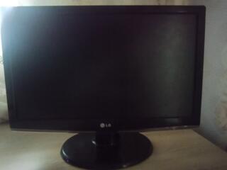 Продаю монитор LG на запчасти