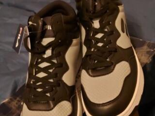 Высокие кроссовки новые FILA