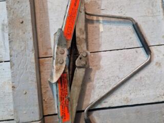 Продам домкрат Volvo