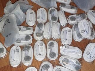 Гарнитуры SAMSUNG EHS-61ASF новые по 30 руб.