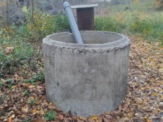 Продам кольцо с капаком из бетона радиус 1.20