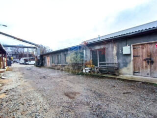 Se dă în chirie spațiu industrial de 200mp pe str. Petricani.  - ...