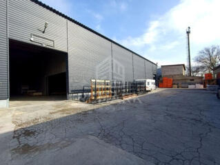 Se dă în chirie depozit pe str. Uzinelor alături de Vama Varnița. ...