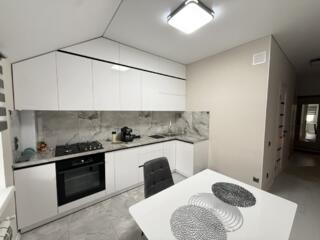 Сдаётся 2-комнатная квартира на Балке, район Тридцатый, новострой.