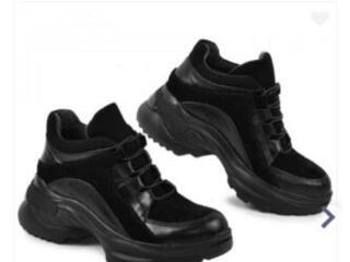 Продам кроссовки