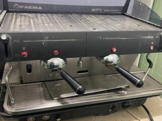 Продам профессиональную кофе машину. Фаема дипломат.