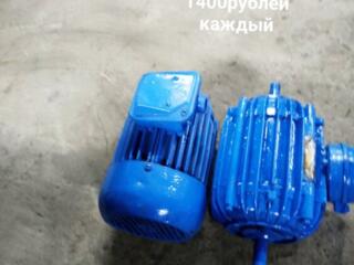 Два электродвигателя 1.5 киловатт, 3 тысячи оборотов