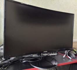 Монитор Samsung 27" изогнутый с ambilight подсветкой