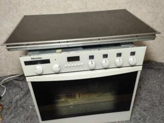 Продается отличная немецкая духовка Милли, очень хорошо работает