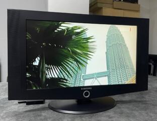 LCD телевизор Samsung LE27T51B в отличном состоянии (без смарта)