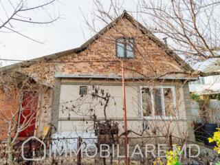 Casă, sect. Botanica Vă propunem spre vânzare casă amplasată pe un ...