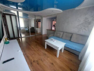 Предлагается к продаже трехкомнатная квартира в Фонтанке на улице ...