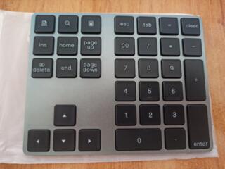 Новый блютуз NUMpad с кабелем type-c-type-c