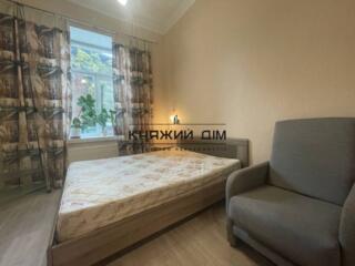 Пропонується в оренду 2 кімнатна роздільна квартира на Подолі. За ...