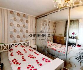 Продаж 1-кімнатної квартири, вул. Соломії Крушельницької, 7. Будинок .