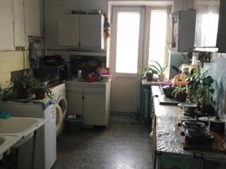 Предлагаем на продажу комнату в коммунальной квартире по улице ...