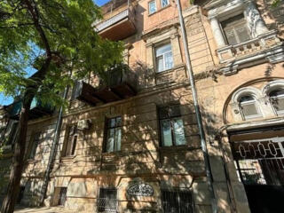 Продаются три комнаты со всеми удобствами - Центр