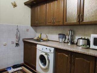 Продаётся отличная 3-комн, 2/10, Чешка, Центр, Орион с ремонтом. Торг